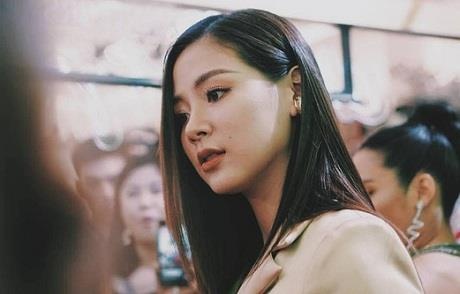 My nhan 'Chiec la cuon bay' dep hut hon tai su kien hinh anh