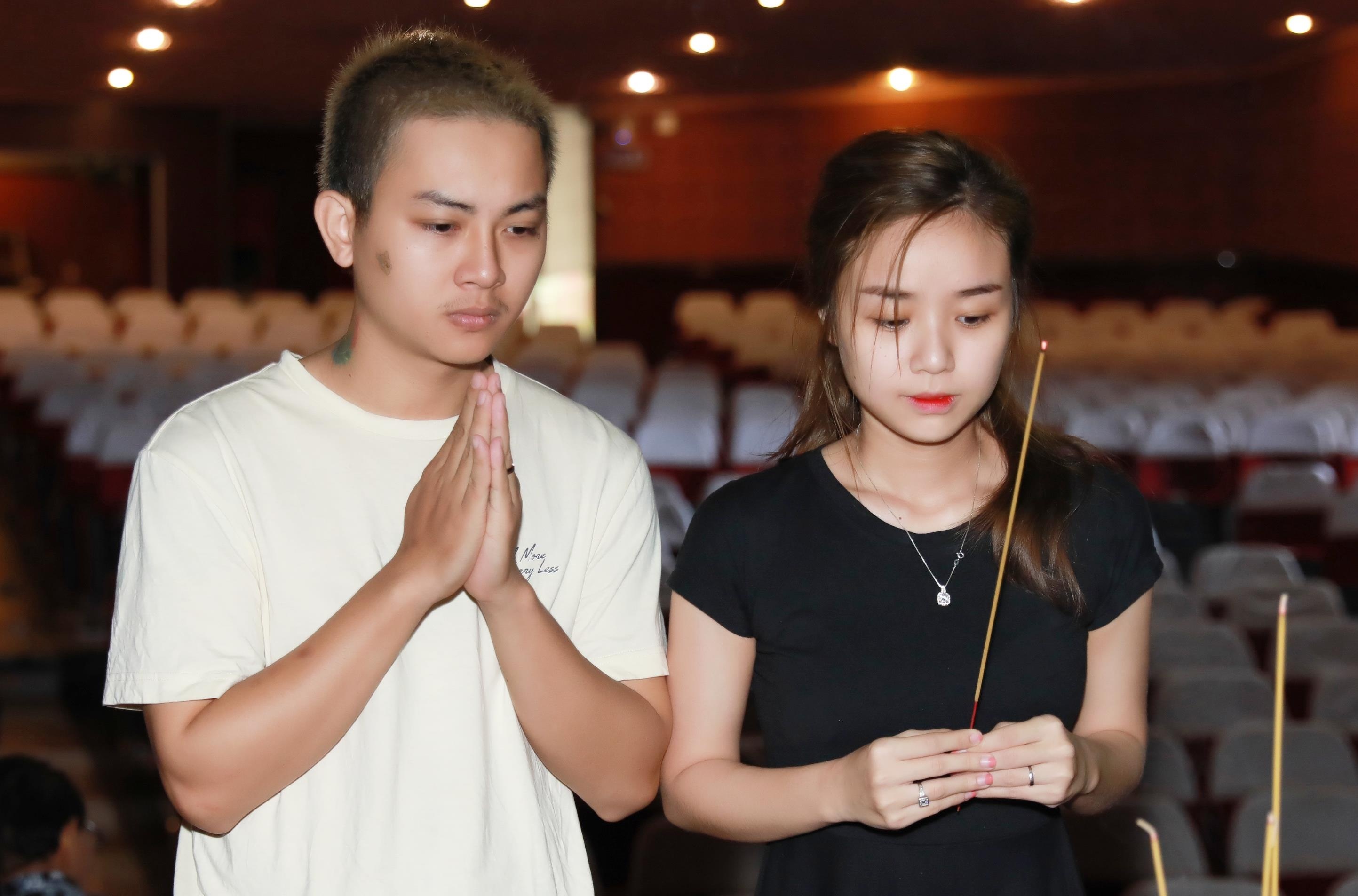 Hoai Lam xuat hien ben vo sau khi thua nhan da ket hon, co 2 con gai hinh anh