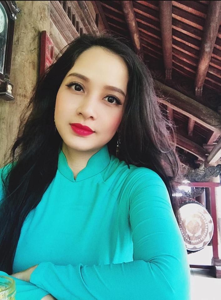 Cuoc song bien dong cua dien vien Phia truoc la bau troi sau 18 nam anh 4