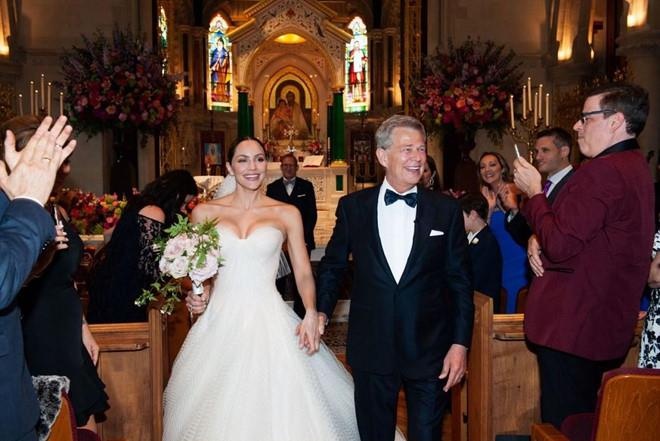 Ca si My va chong 70 tuoi hon nhau say dam anh 2