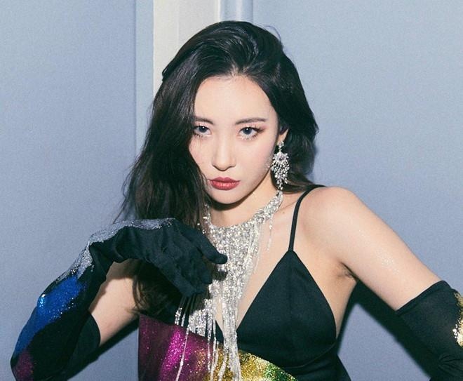 Bộ ảnh quảng cáo gây phản cảm của mỹ nhân Sunmi ảnh 3 Bo anh quang cao gay phan cam cua my nhan Sunmi anh 3