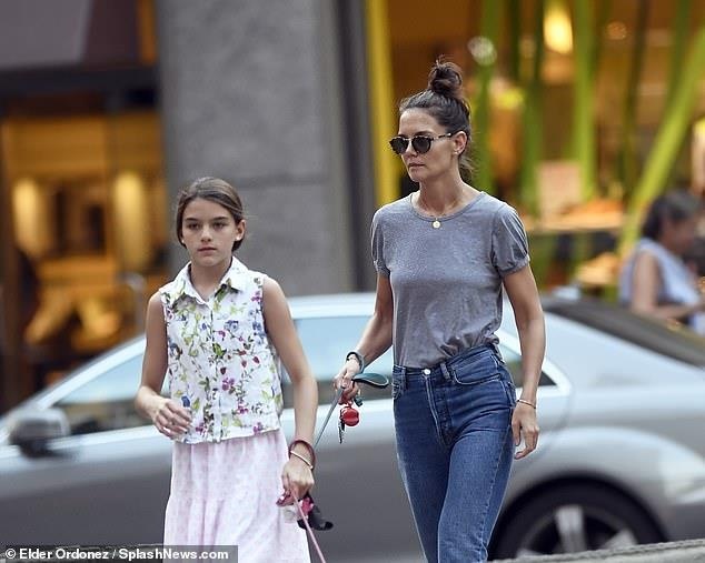 Katie Holmes di choi voi con gai Suri anh 5