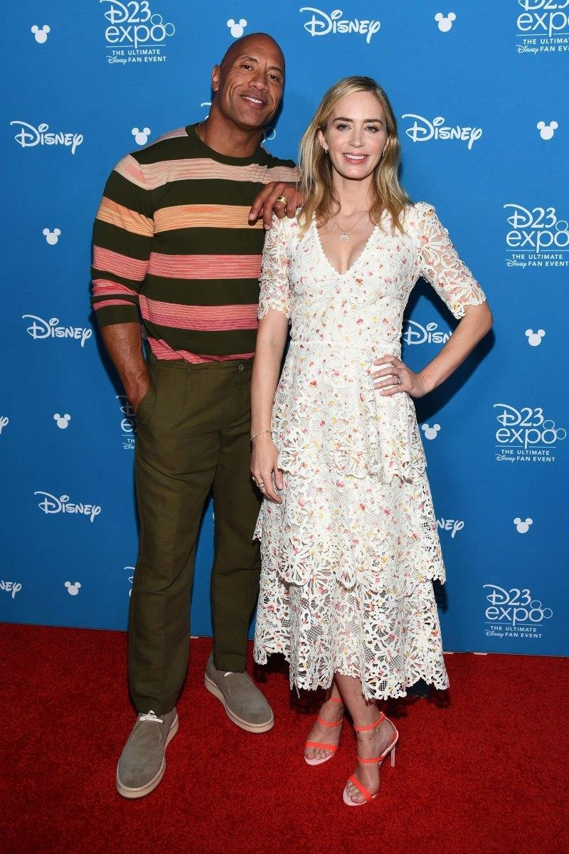 Angelina Jolie,  Chris Pratt va dan sao hollywood anh 6