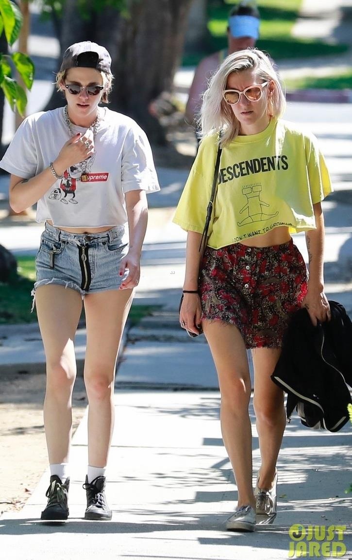 Kristen Stewart hon ban gai dong gioi anh 3