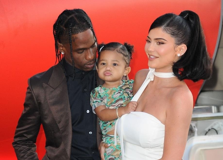 Kylie Jenner đưa con gái đi sự kiện ảnh 1 Kylie Jenner dua con gai di su kien anh 1