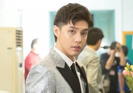 Hai lan Noo Phuoc Thinh vuong on ao ban quyen - luc bi kien, khi di to hinh anh