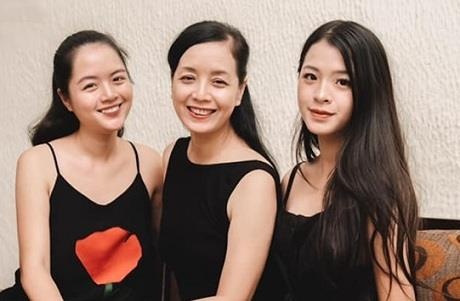 Dien vien 'Me chong toi' va con gai song ca hit 'Nguoi hay quen em di' hinh anh