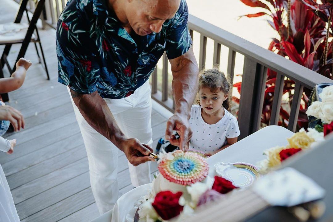 Tai tu The Rock khoe anh cuoi anh 3