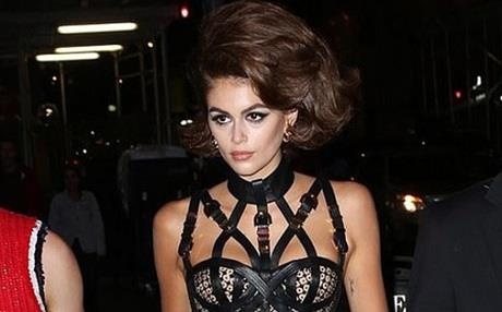 Con gai sieu mau Cindy Crawford goi cam o tuoi 18 hinh anh