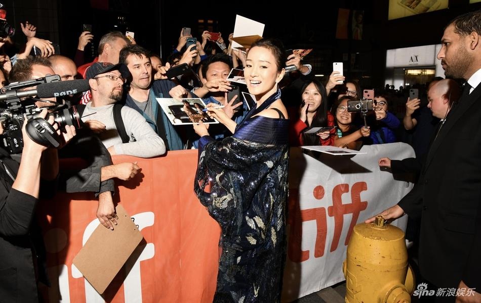 cung loi mac goi cam tham do anh 3