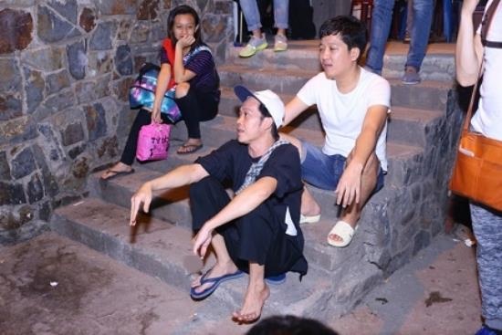 Anh binh di o hau truong cua Hoai Linh, Truong Giang va nhieu nghe si hinh anh