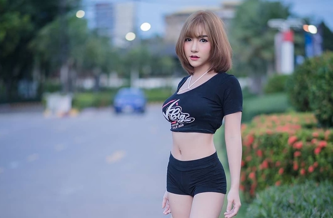 Người mẫu Thái Lan chết trong thang máy ảnh 2 Nguoi mau Thai Lan chet trong thang may anh 2