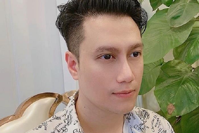 Viet Anh bi chi trich vi phan ung gay gat sau phau thuat tham my hinh anh