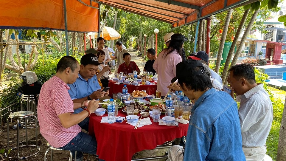 tuong nho ngay mat nghe si vu cau anh 2