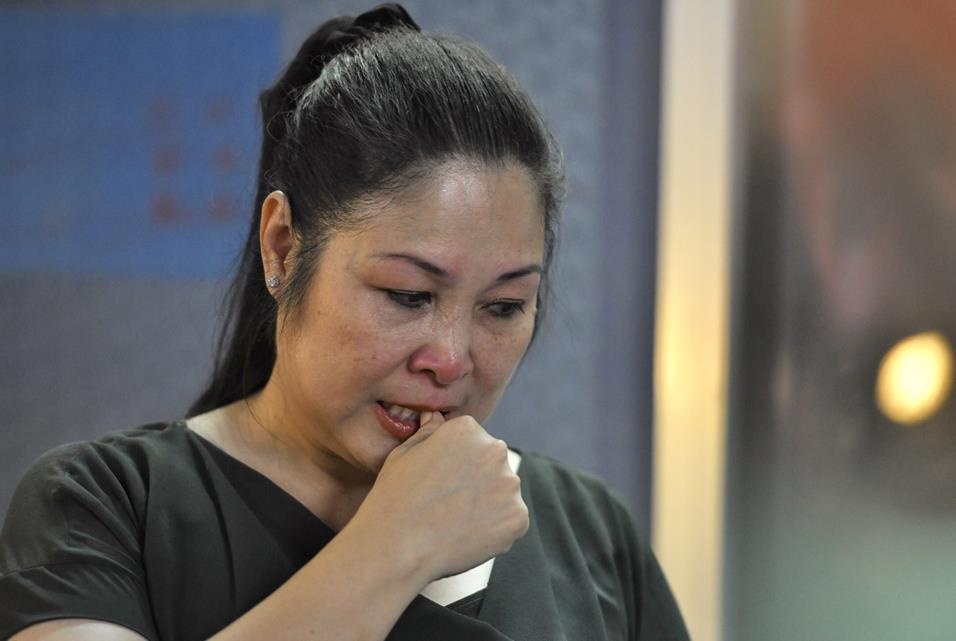 Dem dien cuoi, Hong Van khoc nhieu lan du xem kich kinh di hinh anh