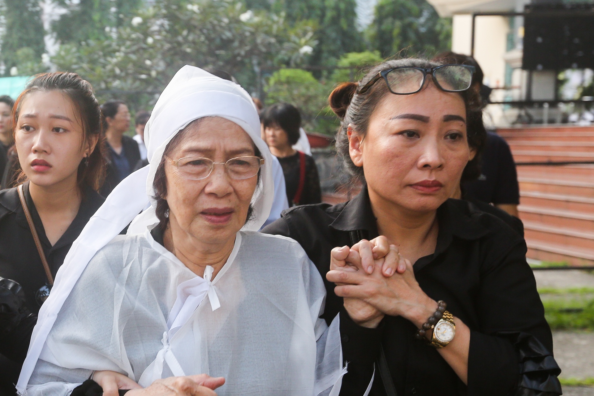 vo con khoc ngat o le di tang anh 3