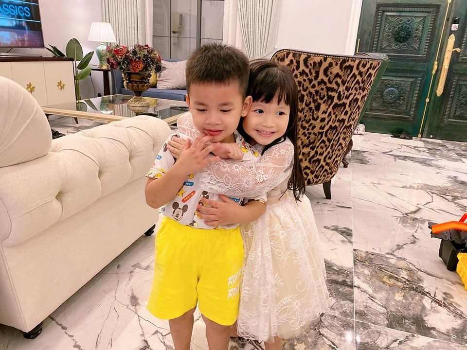 vo chong dang khoi mua nha moi anh 3