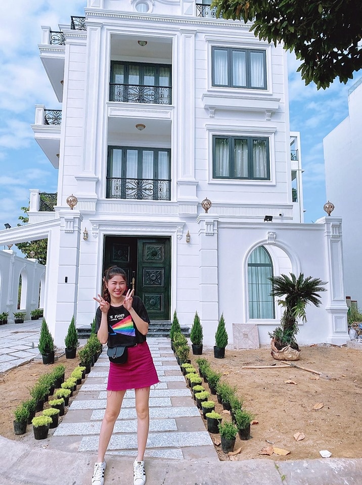 vo chong dang khoi mua nha moi anh 2