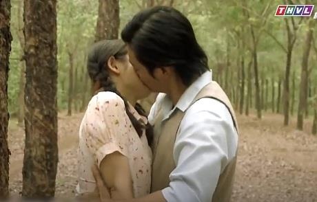 Phuong so hai khi bi Thanh Binh cuop nu hon dau doi hinh anh