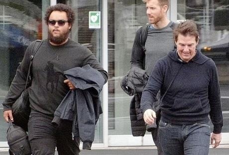 Lan xuat hien hiem hoi cung cha cua con trai tai tu Tom Cruise hinh anh