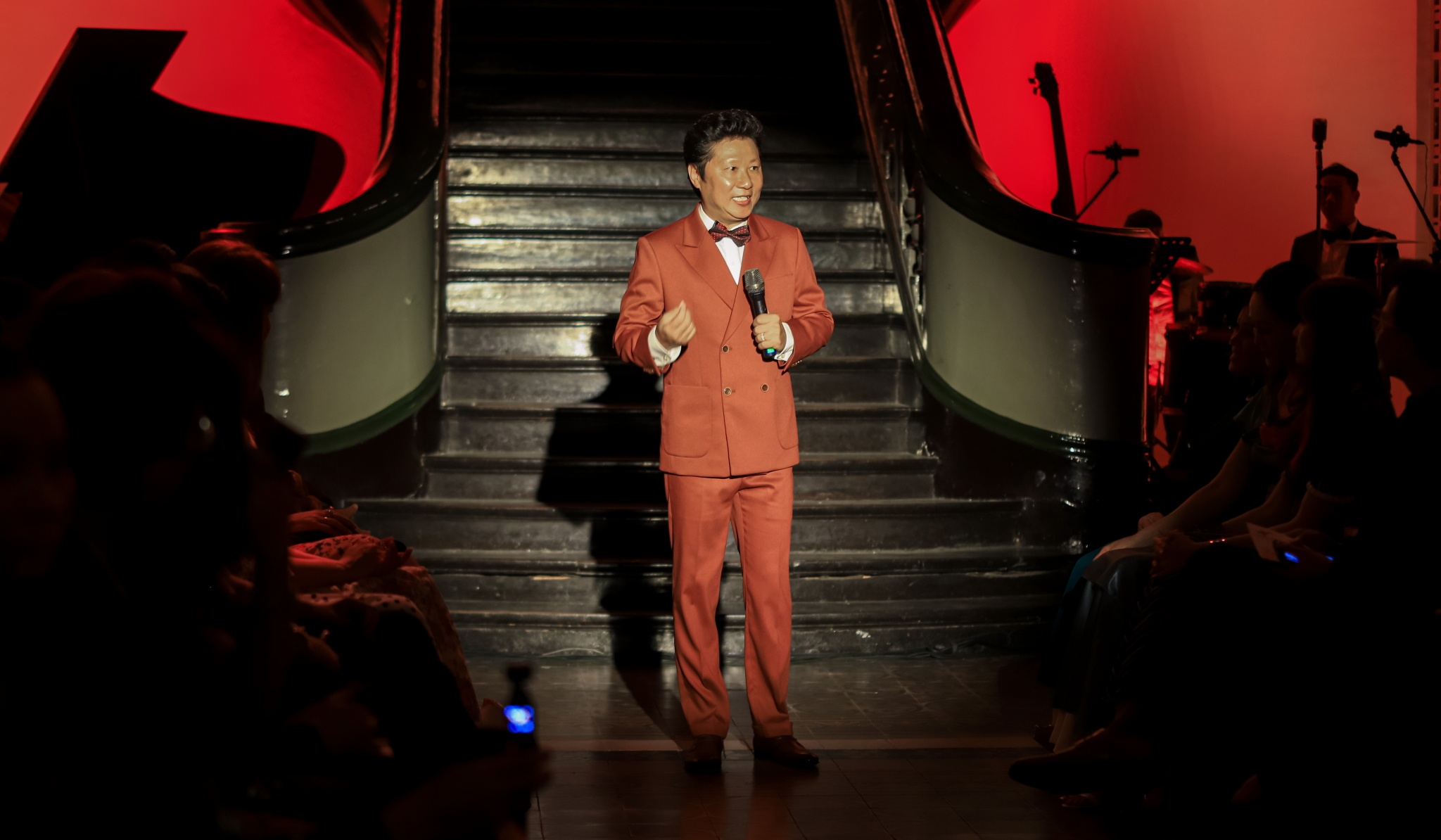 ao dai cua NTK si hoang anh 2