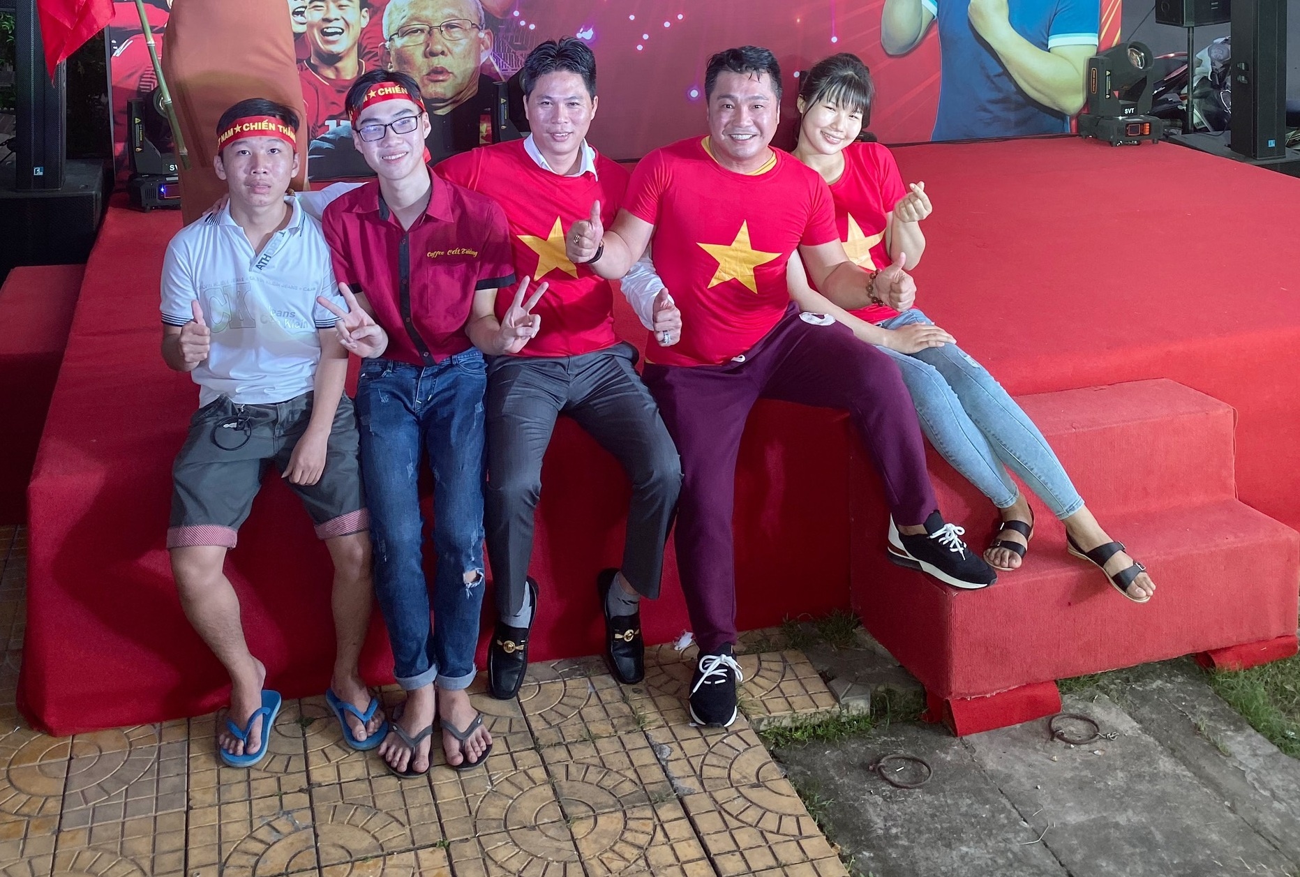 dan sao co vu doi tuyen viet nam anh 2