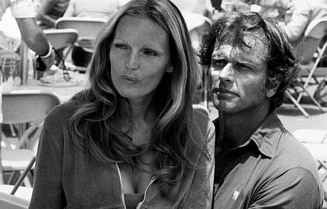 Vo dien vien 'Tarzan' nghi bi con trai sat hai hinh anh