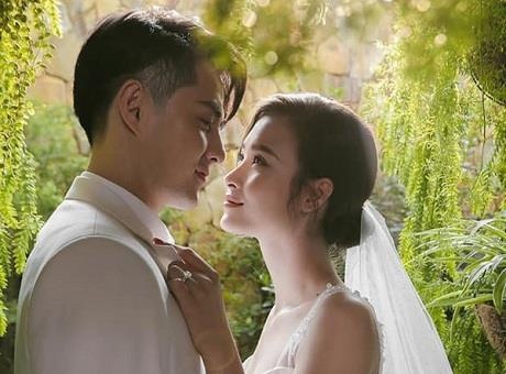 Dong Nhi - Ong Cao Thang cuoi 2 ngay o Phu Quoc, dai tho 500 khach moi hinh anh