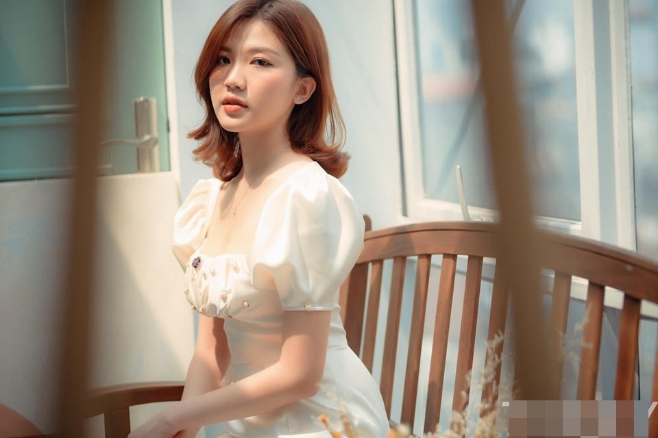 tra tieu tam de toc ngan anh 1