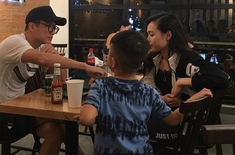 Chi Nhan than thiet ben ban gai la, nghi van chia tay Minh Ha hinh anh