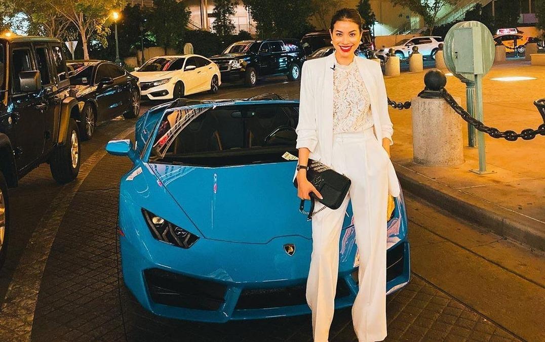 Hoa hau Pham Huong khoe sieu xe o My hinh anh