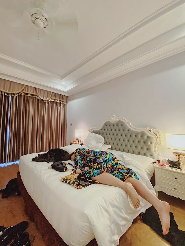 nghe si say trong tiec cuoi dong nhi anh 9