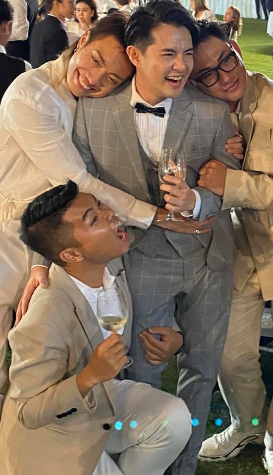 nghe si say trong tiec cuoi dong nhi anh 8