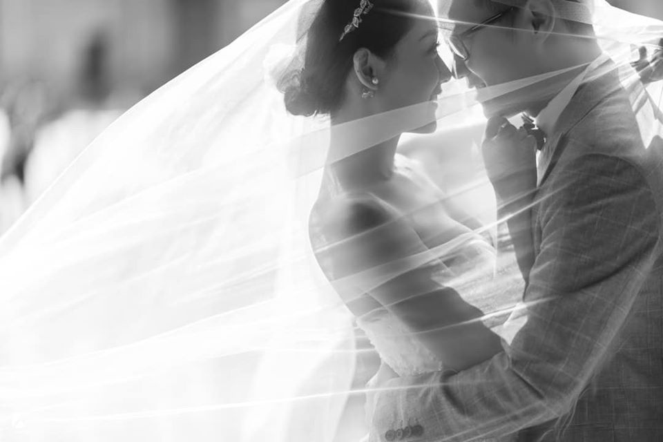 Anh cuoi cua BTV Thu Ha va ban trai o Phap hinh anh