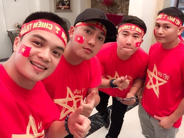 sao viet khen ngoi van hau anh 3