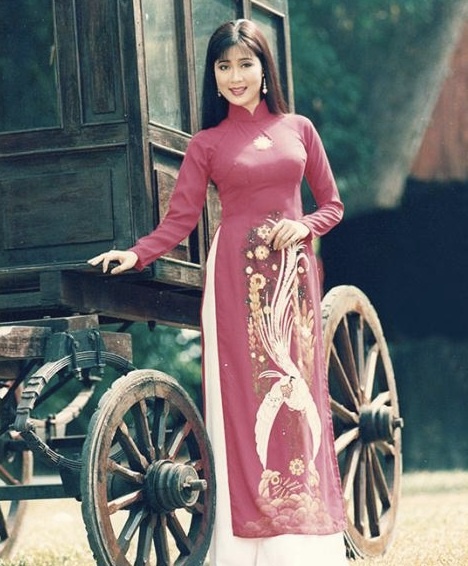 nhan sac cua diem huong anh 10