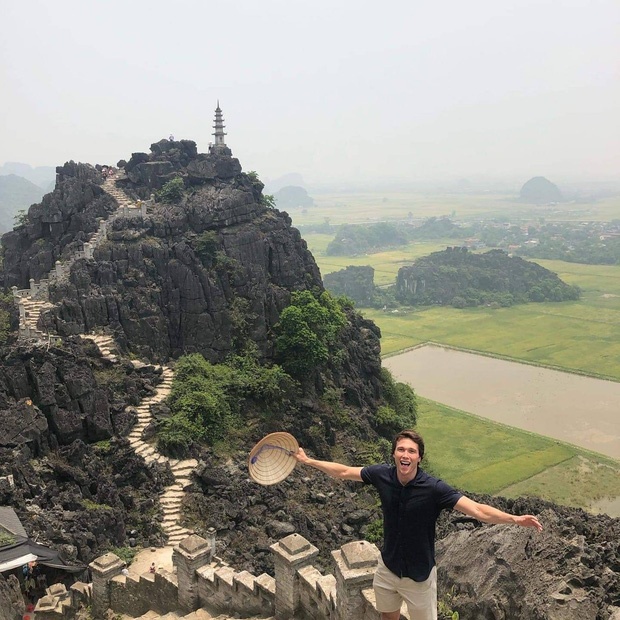 ban trai hoang oanh anh 2