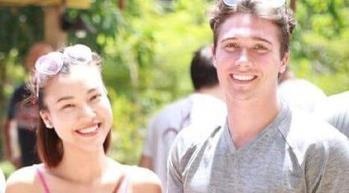 Chan dung ban trai ngoai quoc cua Hoang Oanh hinh anh