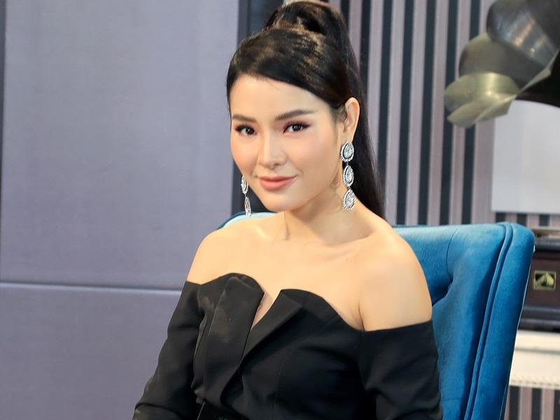 Phuong Trinh Jolie ton 100 trieu dong cho viec tham my hinh anh