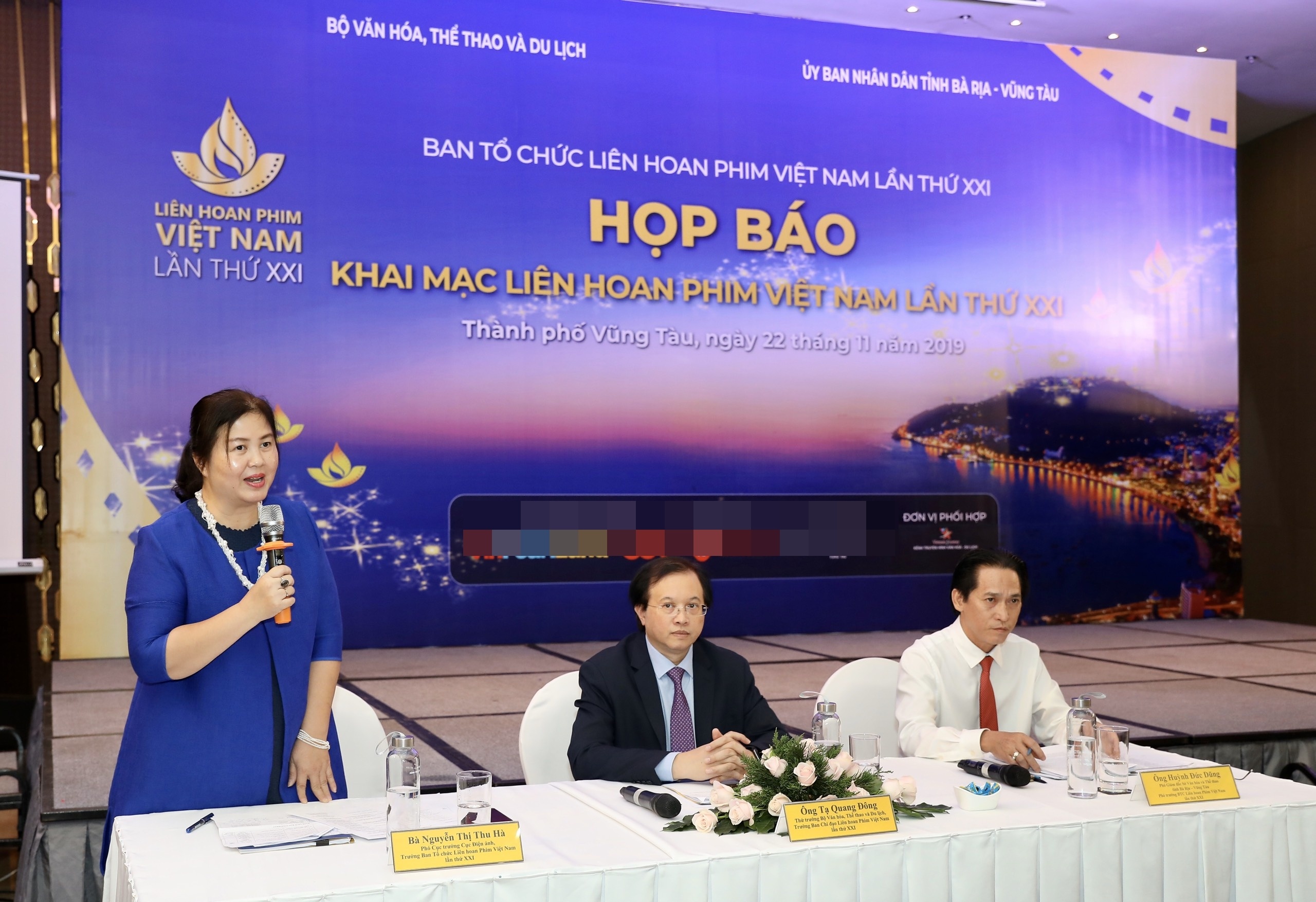 trương ngọc ánh làm giám khảo ảnh 2 truong ngoc anh lam giam khao anh 2