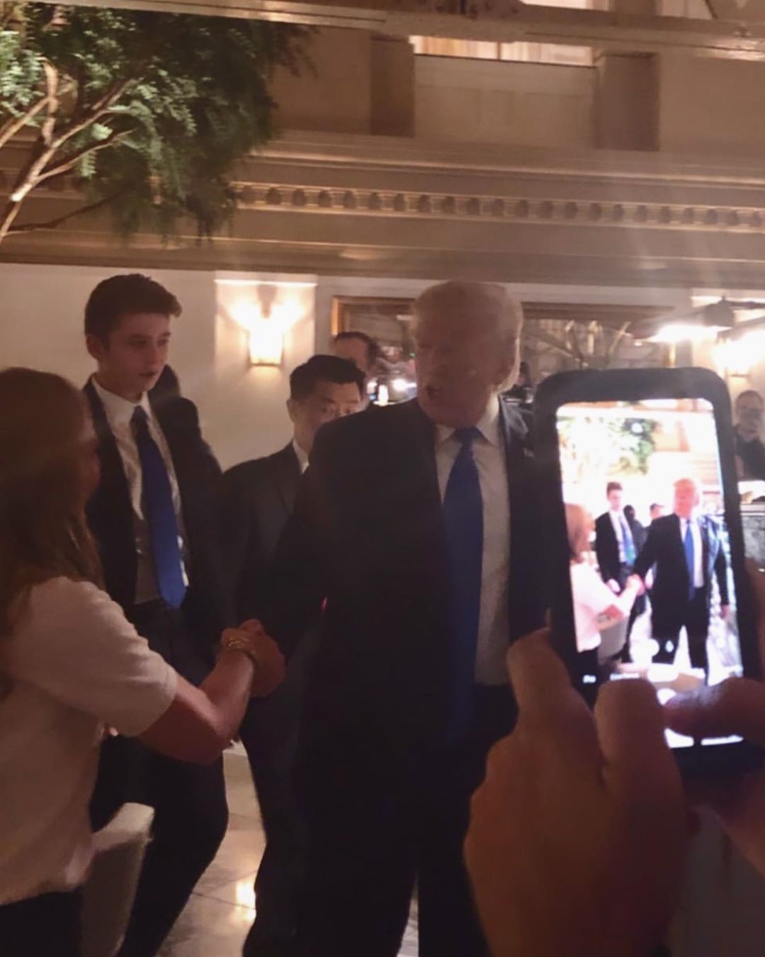 Barron Trump cao vượt trội ảnh 1 Barron Trump cao vuot troi anh 1