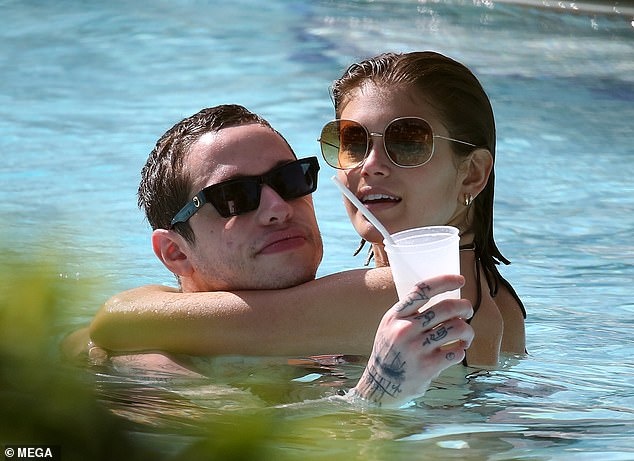 Kaia Gerber khoa moi ban trai anh 6