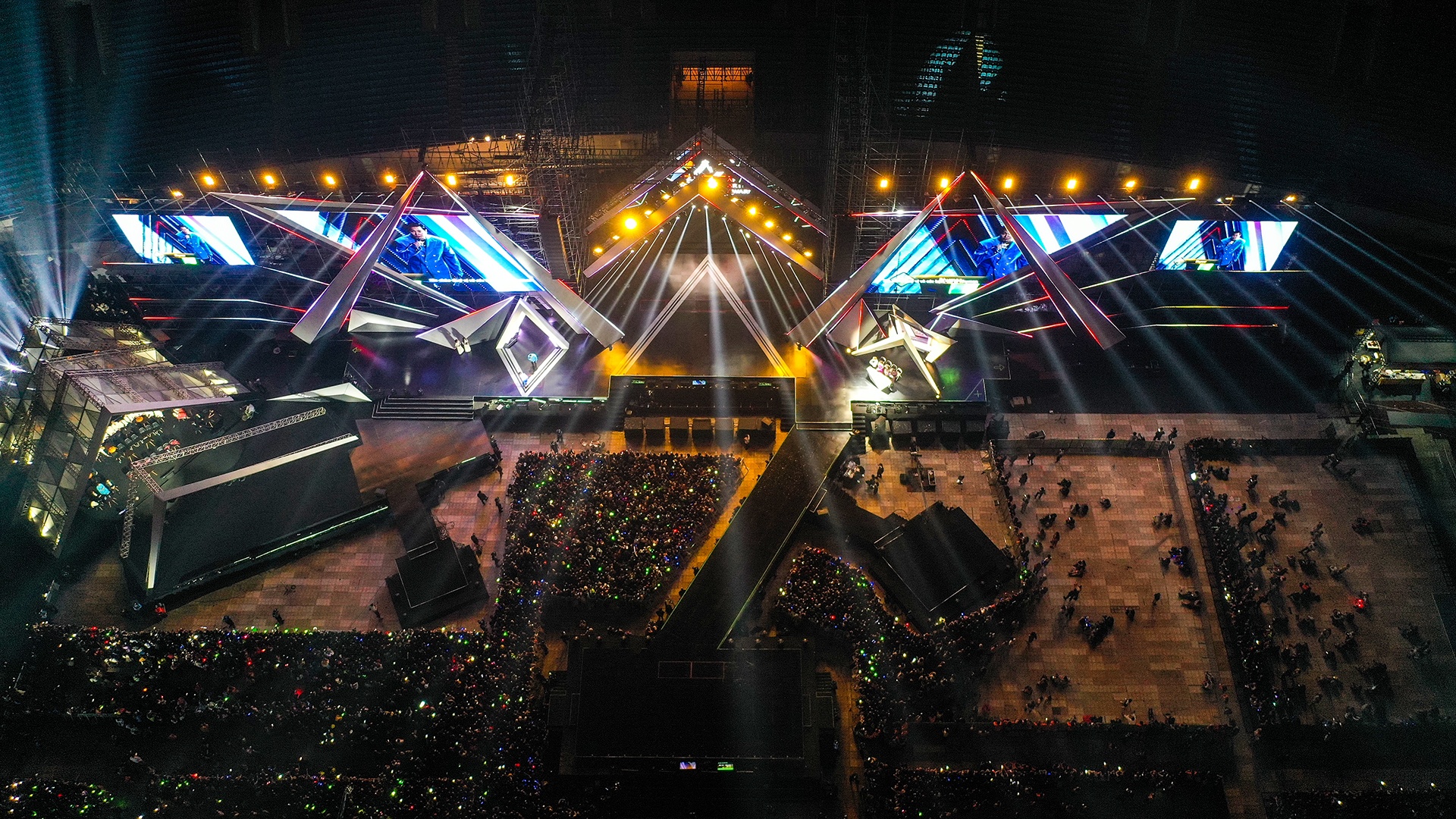 khán giả xem AAA ngồi gần toilet ảnh 9 khan gia xem AAA ngoi gan toilet anh 9