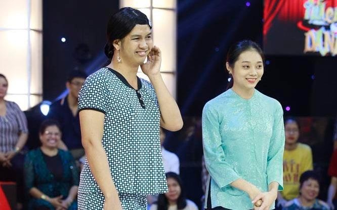 Tran Thanh tiec nuoi khi ky su gia gai 'hut' 40 trieu dong hinh anh