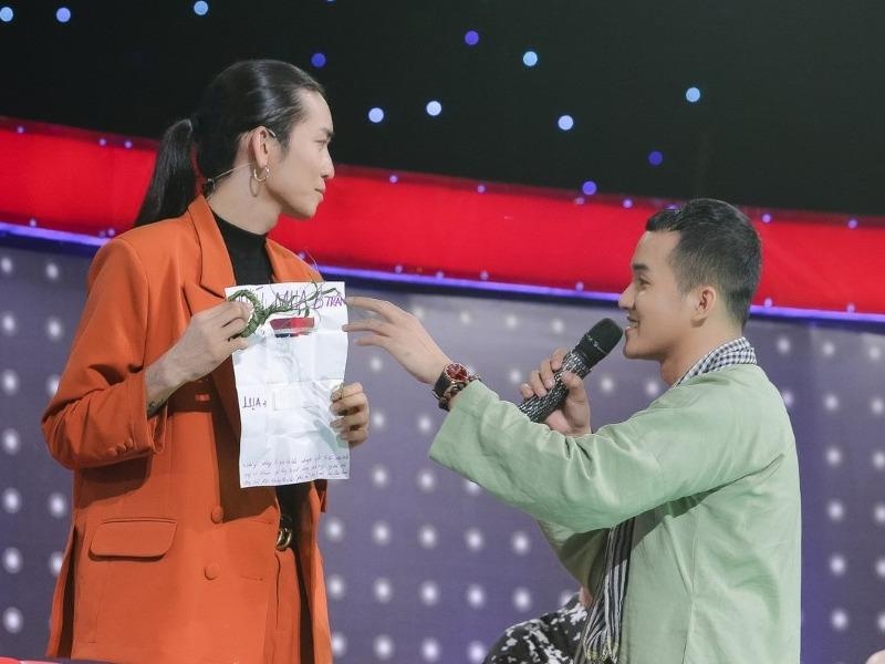 BB Tran do mat khi duoc cau hon hinh anh