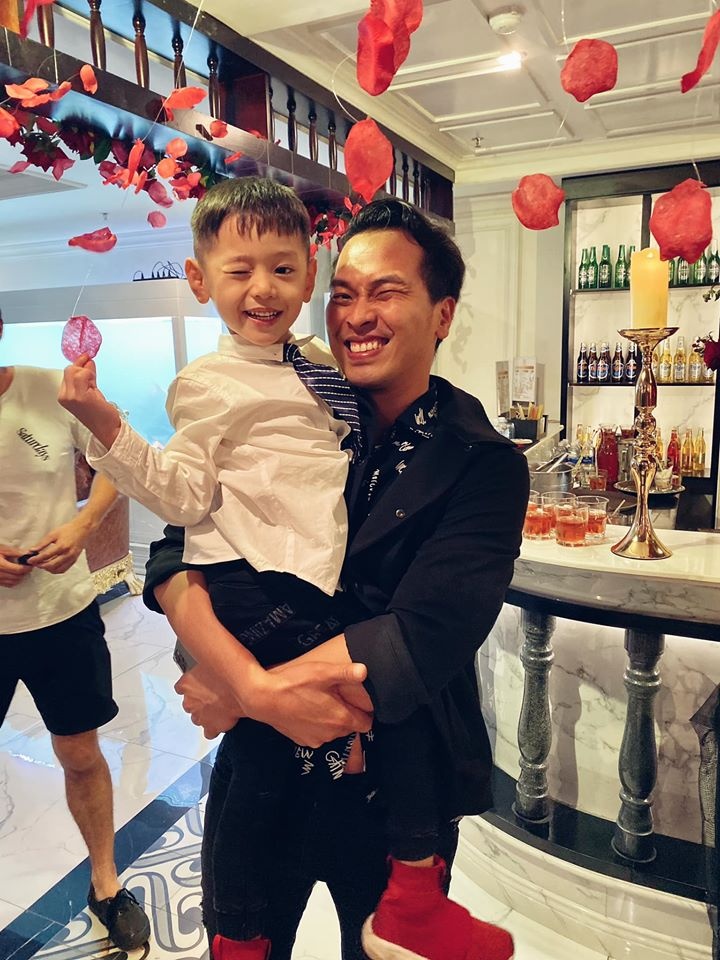 tra my idol va cac con anh 8