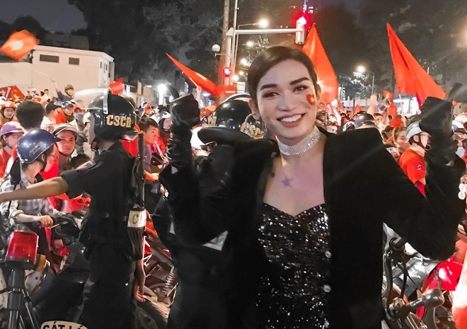 Muon kieu nghe si an mung chien thang cua U22 Viet Nam hinh anh