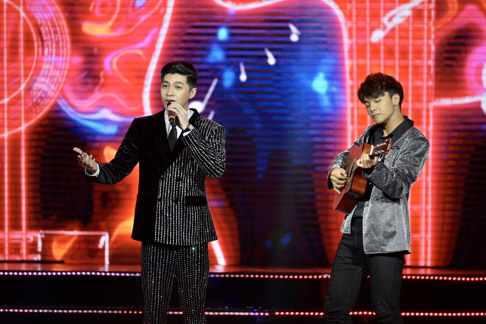 ninh duong lan ngoc nhan giai mai vang anh 7