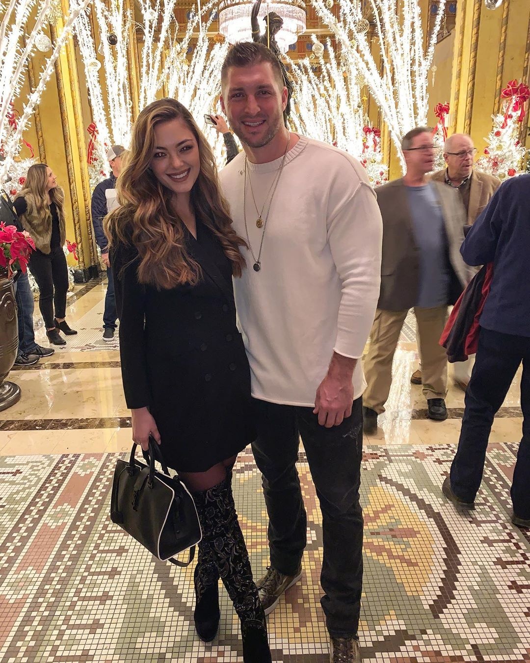 hoa hau hoan vu 2017 ket hon anh 12