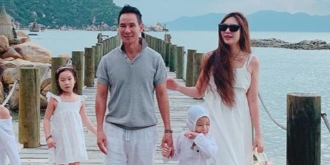 Sao Viet xoay xo khi con cai nghi hoc vi dich virus corona hinh anh